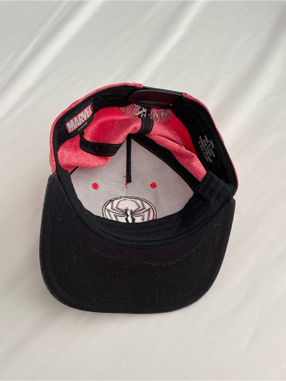 Spider-Man hat - Picture 3 of 3